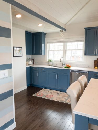 nautical cottage kitchen entry view